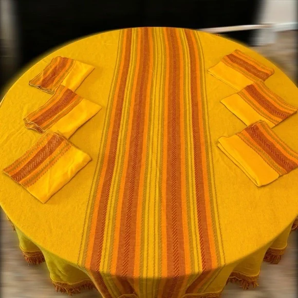 v i n t a g e :: Vibrant Woven Table Cloth 6 Napkin Set MCM Boho - Picture 3 of 16